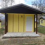 Comfortable Bungalow For Two In The Heart Of The Forest Gæstehus 3*