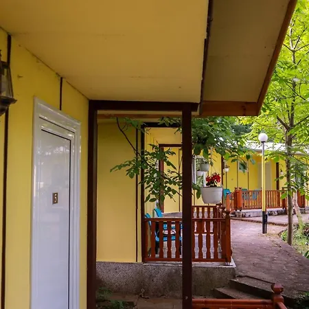 Penzion Comfortable Bungalow For Two In The Heart Of The Forest Kamena