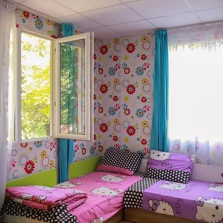 Comfortable Bungalow For Two In The Heart Of The Forest Penzion