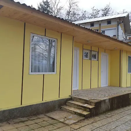 Comfortable Bungalow For Two In The Heart Of The Forest