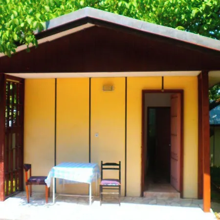 Comfortable Bungalow For Two In The Heart Of The Forest Kamena