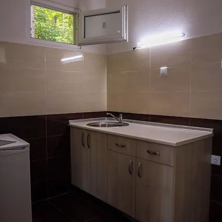 Comfortable Bungalow For Two In The Heart Of The Forest 3* Kamena